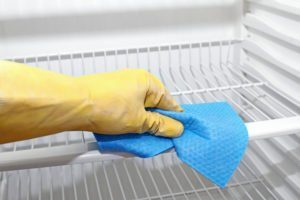 cleaning-a-freezer-300x200-8759532