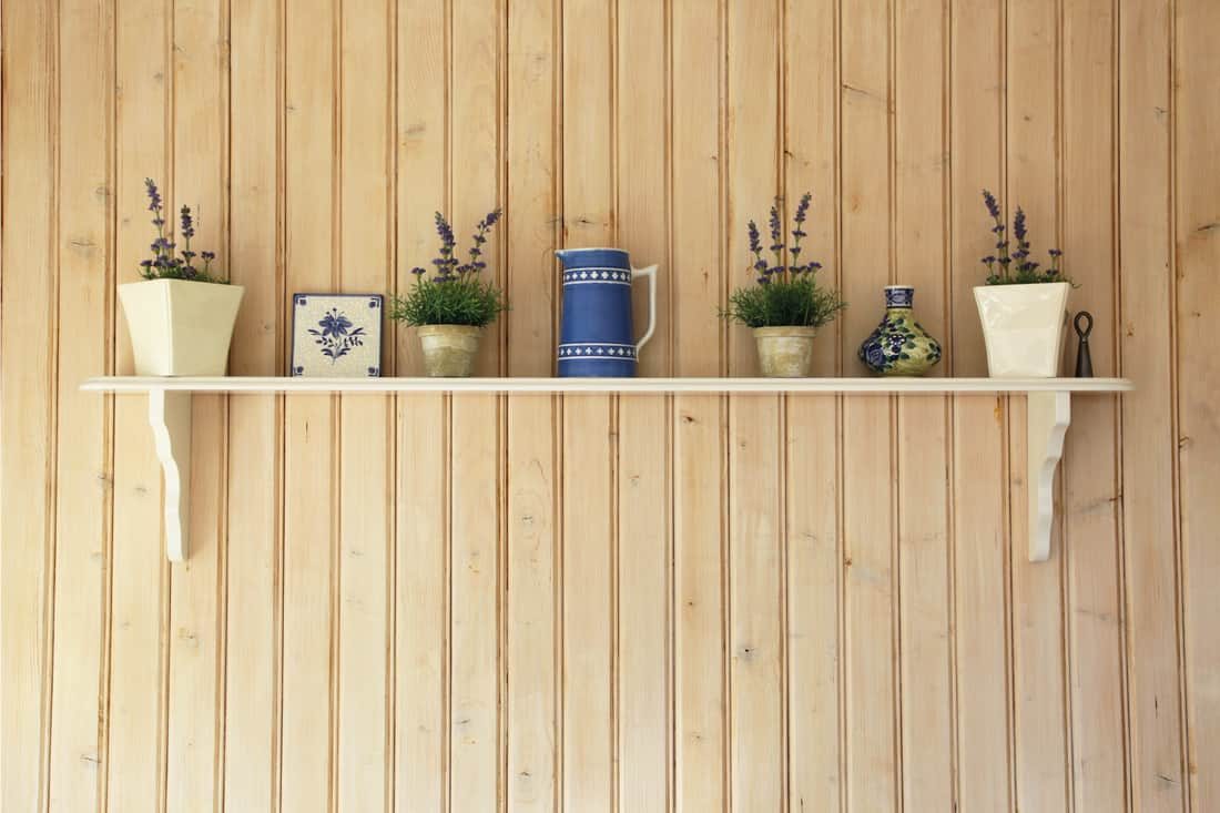 kitchen-shelf-with-mix-and-match-pots-with-plants-9740020