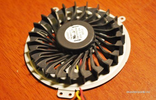 20-pochishhennyiy-ventilyator-ohlazhdeniya-noutbuka-sony-vaio-sve151g17v-500x321-9948748