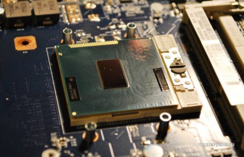 23-pochishhennyiy-ot-termopastyi-protsessor-noutbuka-sony-vaio-sve151g17v-500x322-9594075