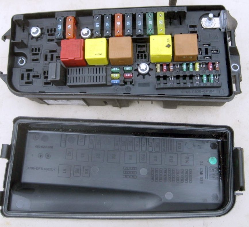 blok-pod-kapotom-vectra-c-3098040
