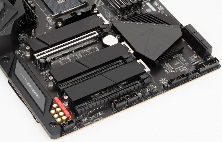 m2withcooler-6008615