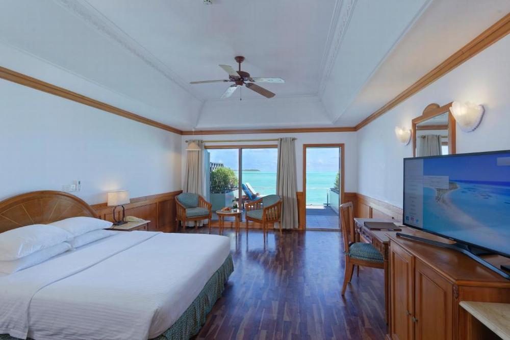 sun-island-maldives-water-villa-5535617