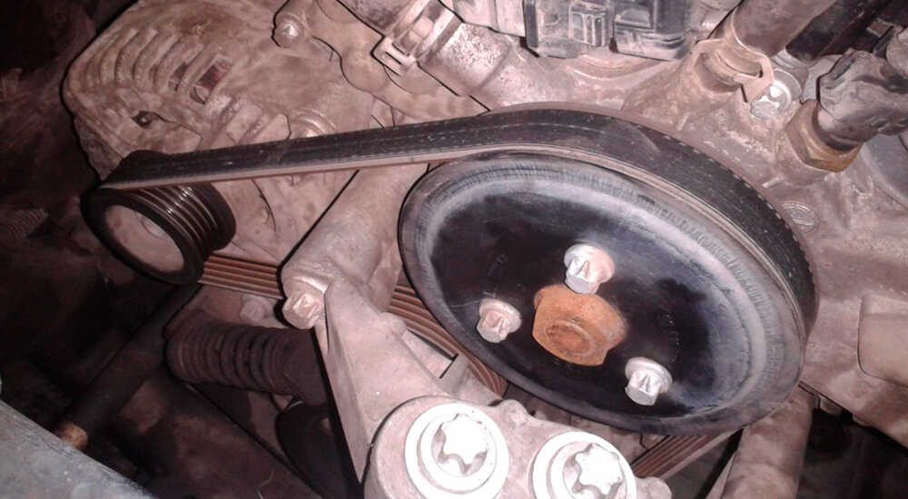 zamena-remnya-generatora-opel-astra-h-7236866