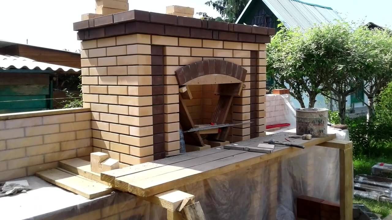 barbekyu-iz-kirpicha-poryadovka-15-4986936