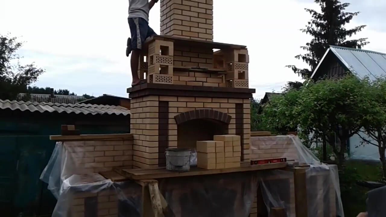 barbekyu-iz-kirpicha-poryadovka-16-6874365