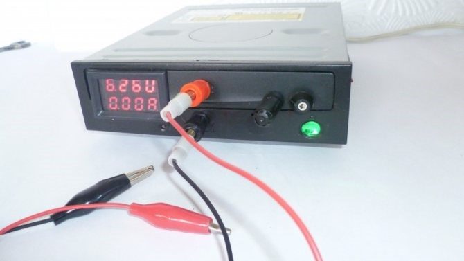 blok-pitaniya-polevom-33ac2-4942478