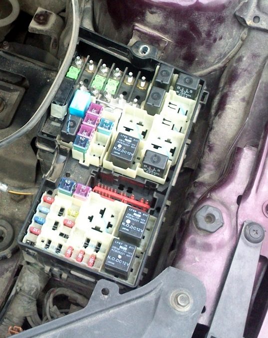 foto-bloka-pod-kapotom-mazda-3-8741416