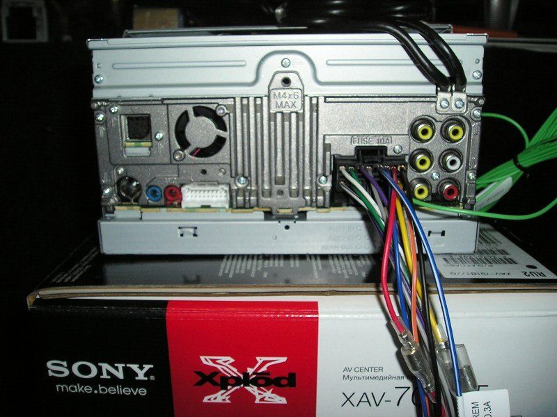 sony-avtomagnitola-8907476