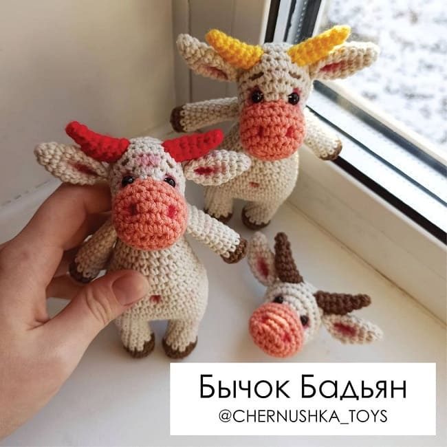 vyazanyj-bychok-kryuchkom-7661959