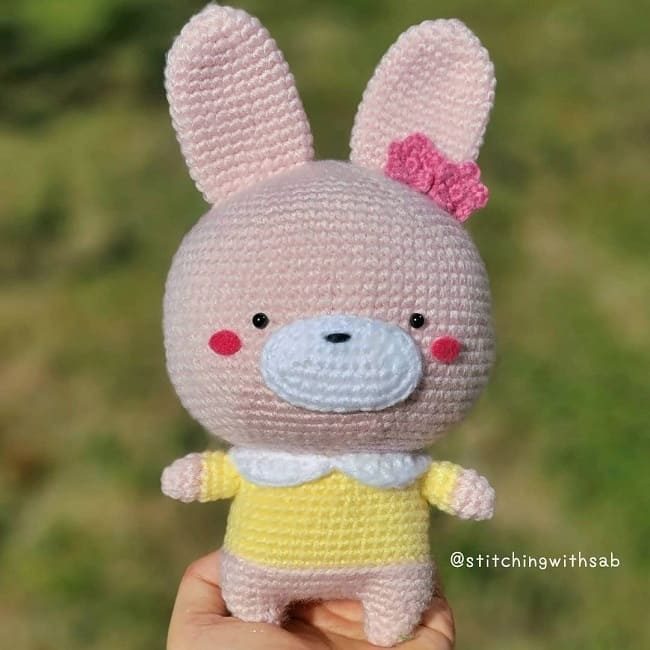 vyazanyj-zajchik-amigurumi-8885314