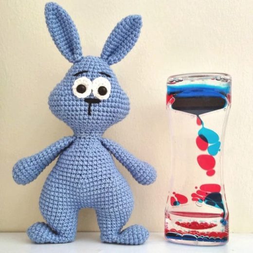 vyazanyj-zayac-amigurumi-520x520-8555866